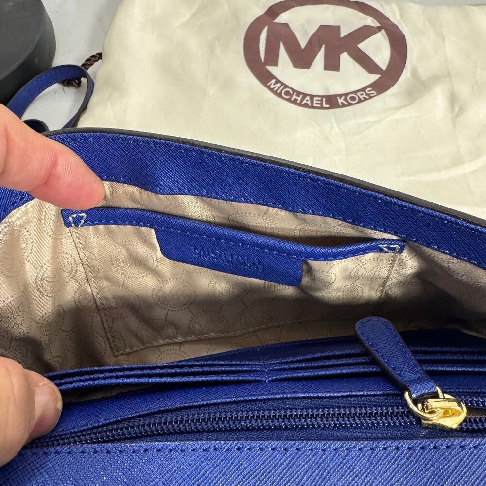 Michael Kors Tilda Saffiano Leather Clutch Very stylish Cadet Blue 11"x6" - Picture 5 of 7
